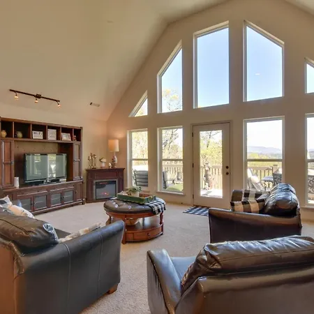 Lakemont Retreat Game Room, Hot Tub, And Mtn Views!